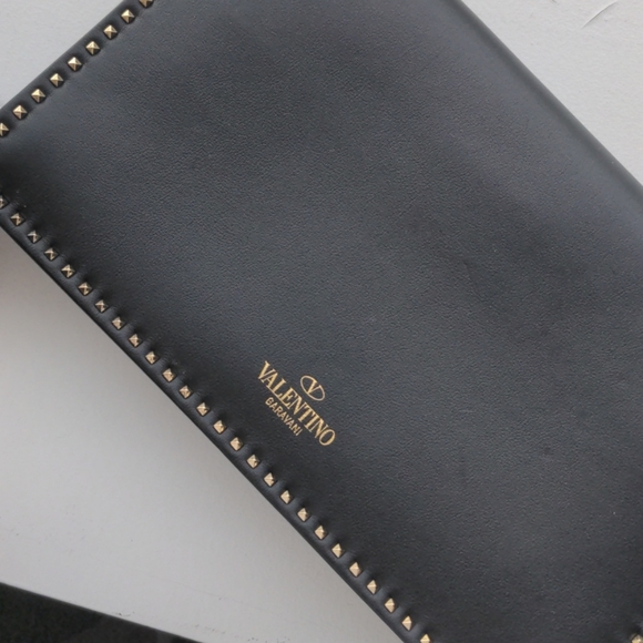 Valentino Clutch - Picture 2 of 4